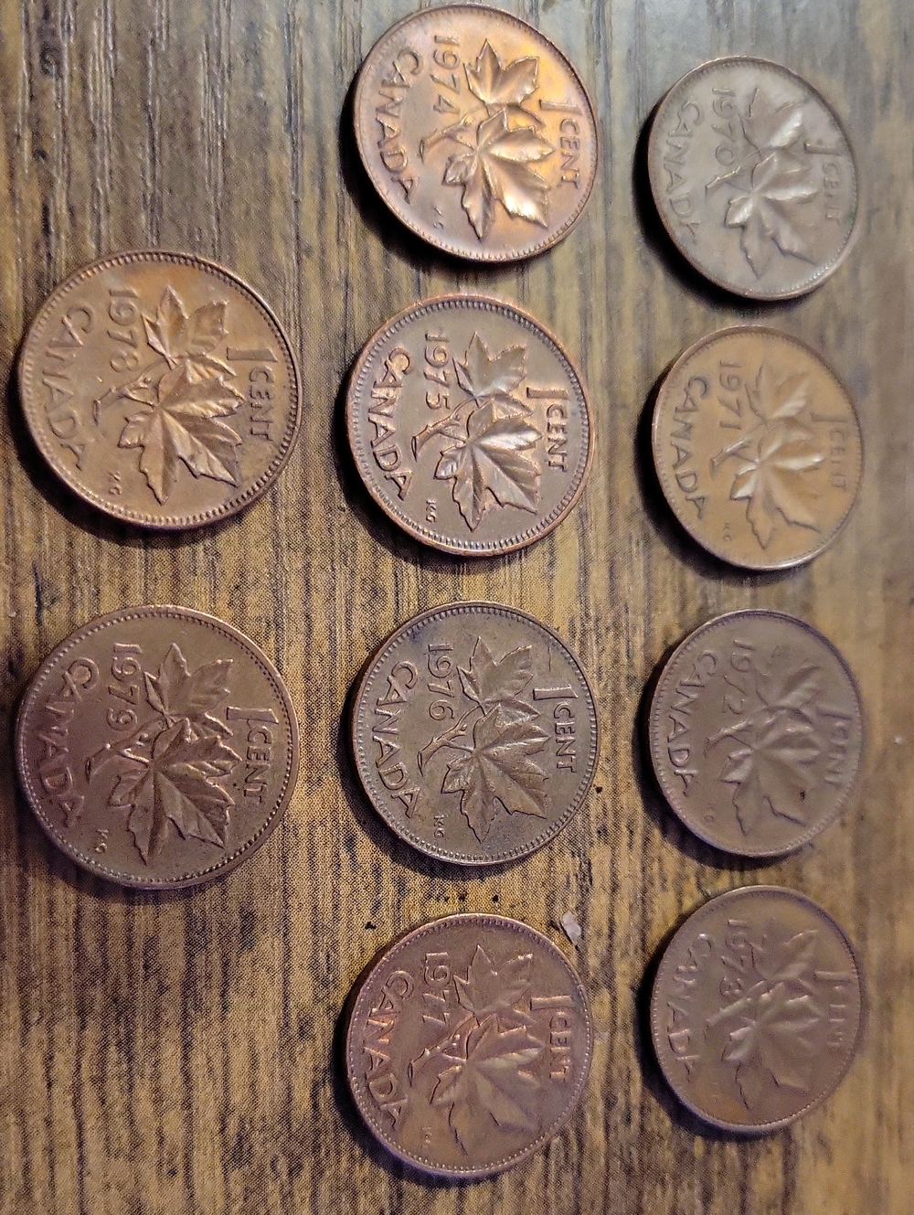 1970s Run Of Canadian 1 Cent Coins - Maple Leaf Design (Assorted Tones)